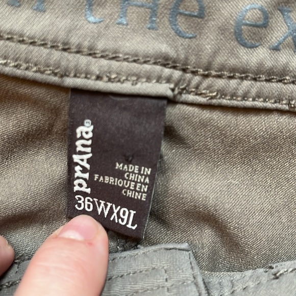 Prana men’s size 36 waist and 9 inch length shorts - Picture 6 of 11